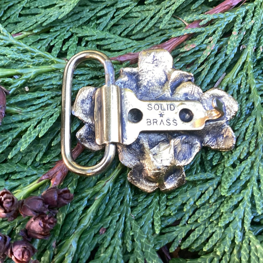 Spectacular Vintage Solid Brass Flower Floral Design Belt Buckle/Scarf Slide - Picture 8 of 14